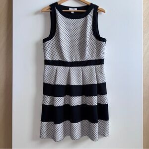 Elle Sleeveless High Neck Party Dress Size 14 Swiss Dot Knit Stripe Pleat Skirt